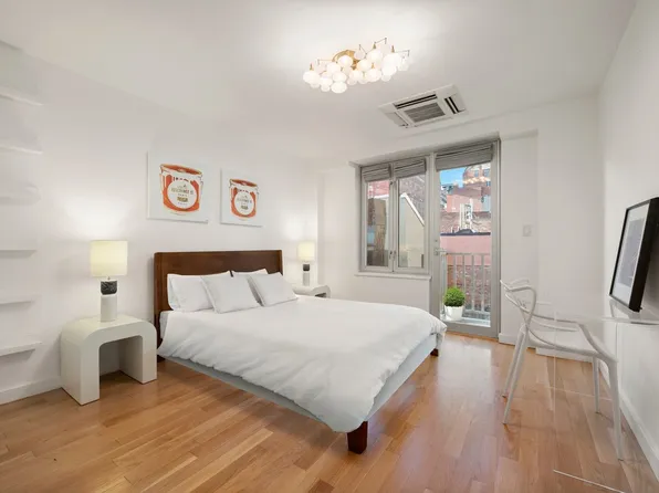 82 University Place image 14 of 17