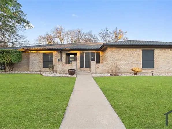 7933 Skylake Dr, Fort Worth, TX 76179