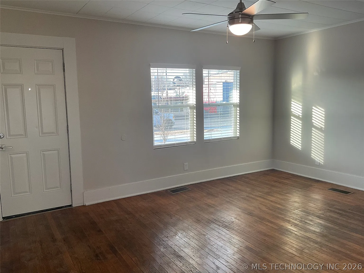 1 bed, 1.0 bath, 722 sqft, $1,000 — Photo 4