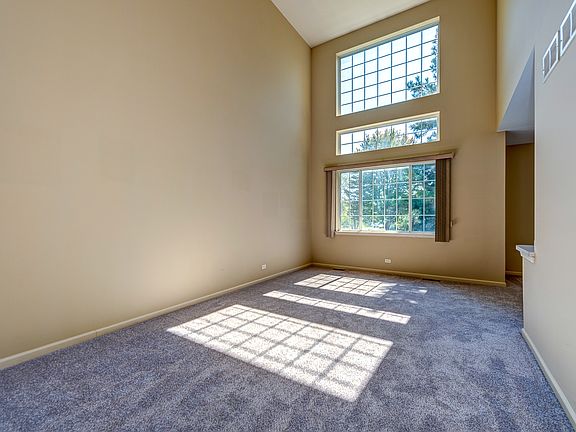 4th image of 11 Haverton Ct #11