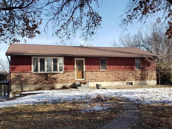 1061 Centennial Ave, Gladstone, IL 61437