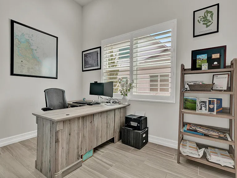 138 SE Palma St — Photo 34
