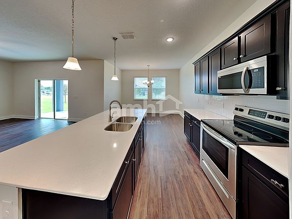 3rd image of 6201 Little Bluff Cir