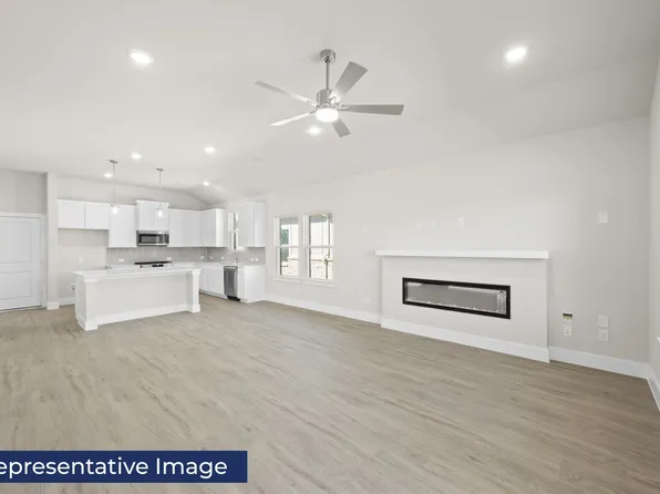 316 Sequoia Ln, Denton, TX 76210