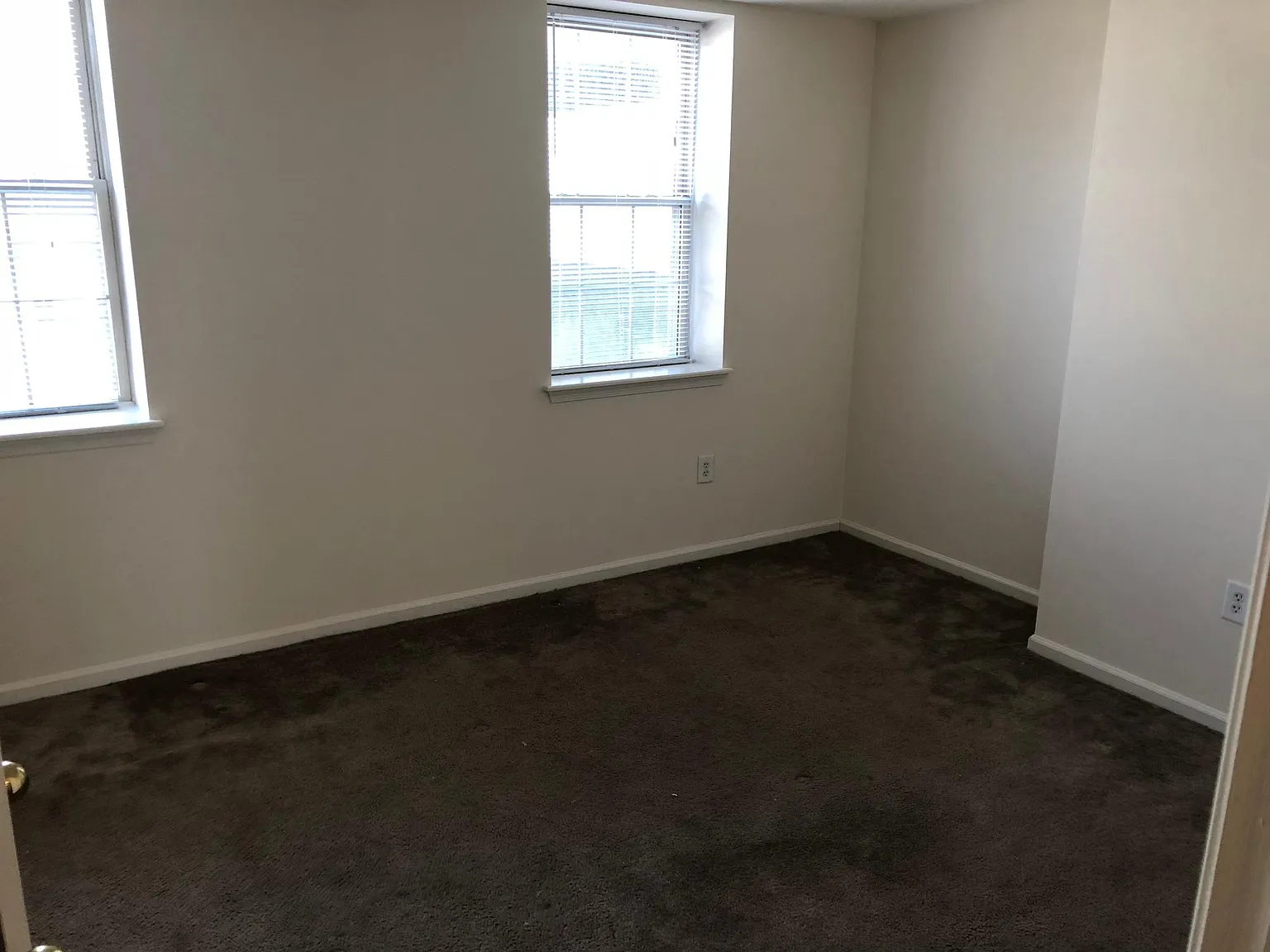 3 bed, 1500 sqft, $2,400 — Photo 4