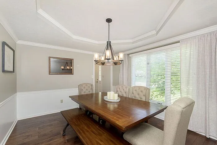 4 bed, 2.5 bath, 2334 sqft, $2,895 — Photo 4
