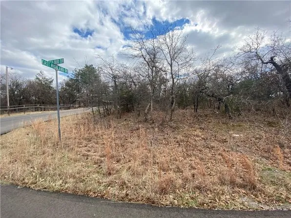 12309 Red Bud Dr, Norman, OK 73026