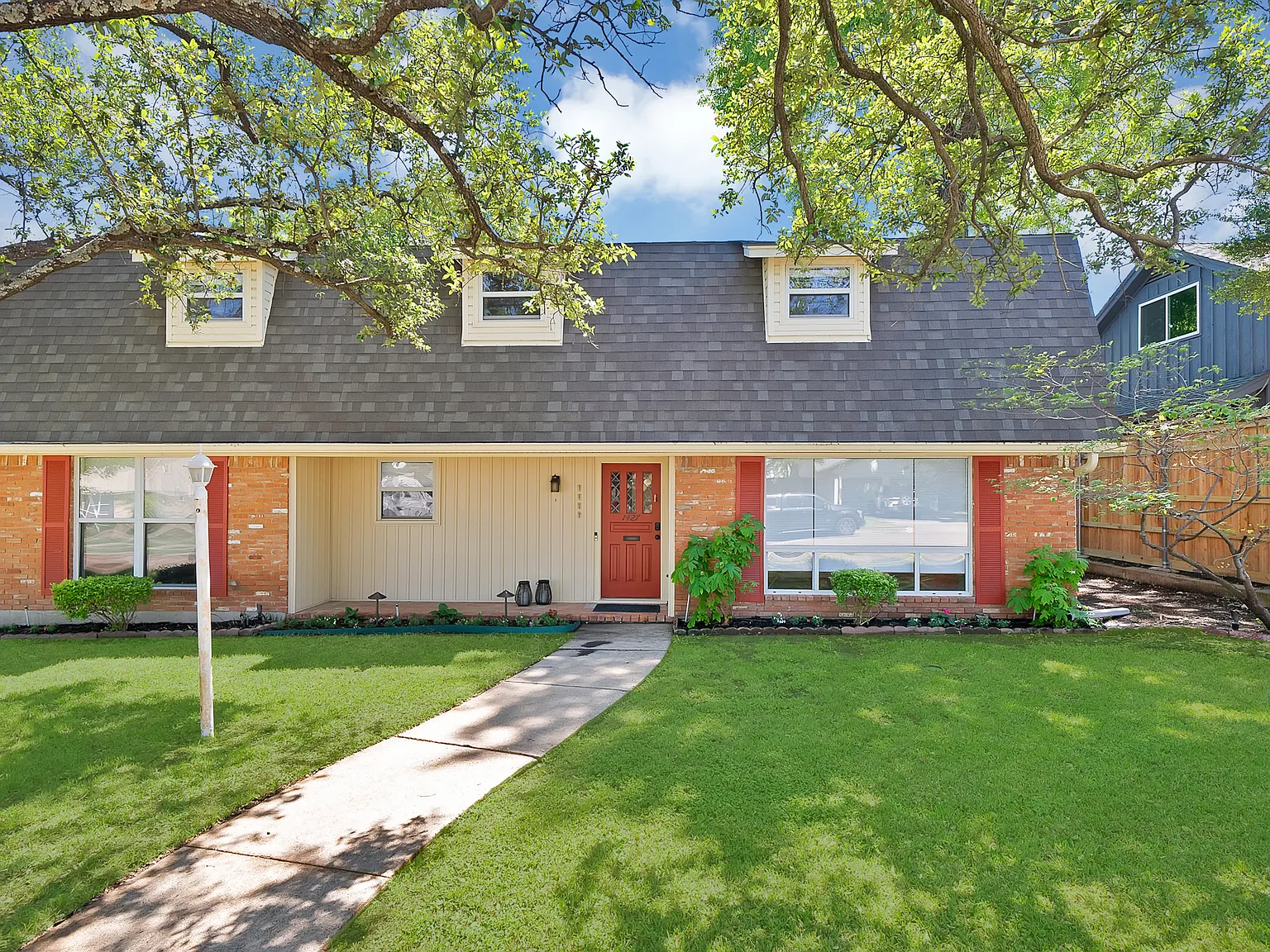 4 bed, 2332 sqft, $3,100 — Photo 1