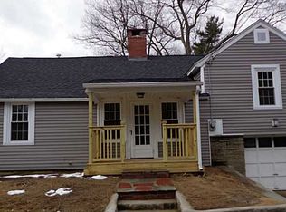 10 Pine Ave, Coventry, RI 02816