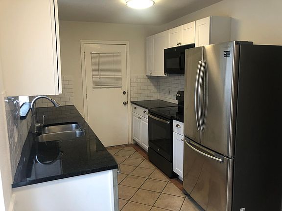 4th image of 1426 Carroll Dr
