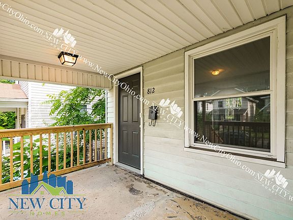 2nd image of 812 Gibbard Ave