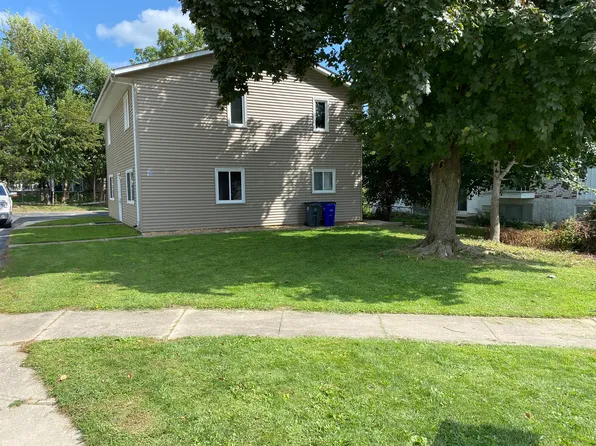 1605 29th St NW, Cedar Rapids, IA 52405