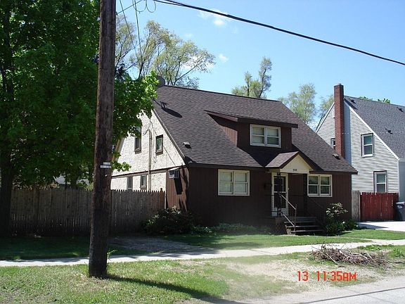 3rd image of 420 E Linden St