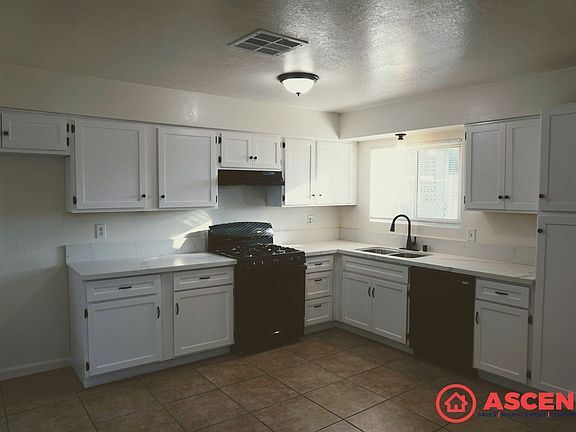 4th image of 100 Warren Ave #A