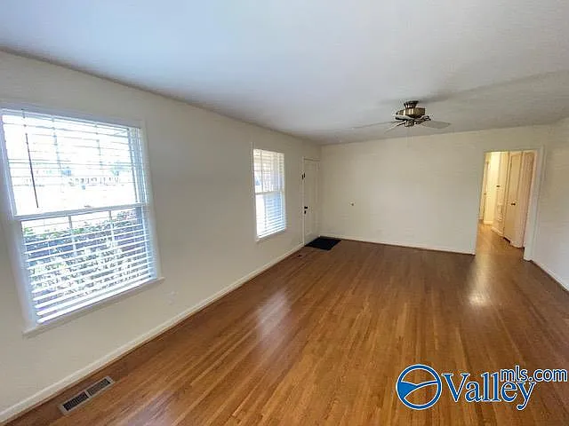 3 bed, 2.0 bath, 1647 sqft, $1,595 — Photo 4