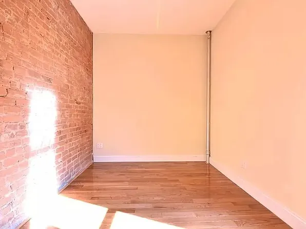 164 Sherman Avenue image 1 of 5