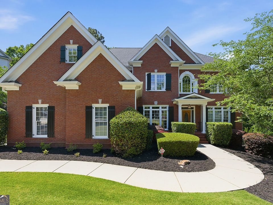 1st image of 348 Aviemore Ln