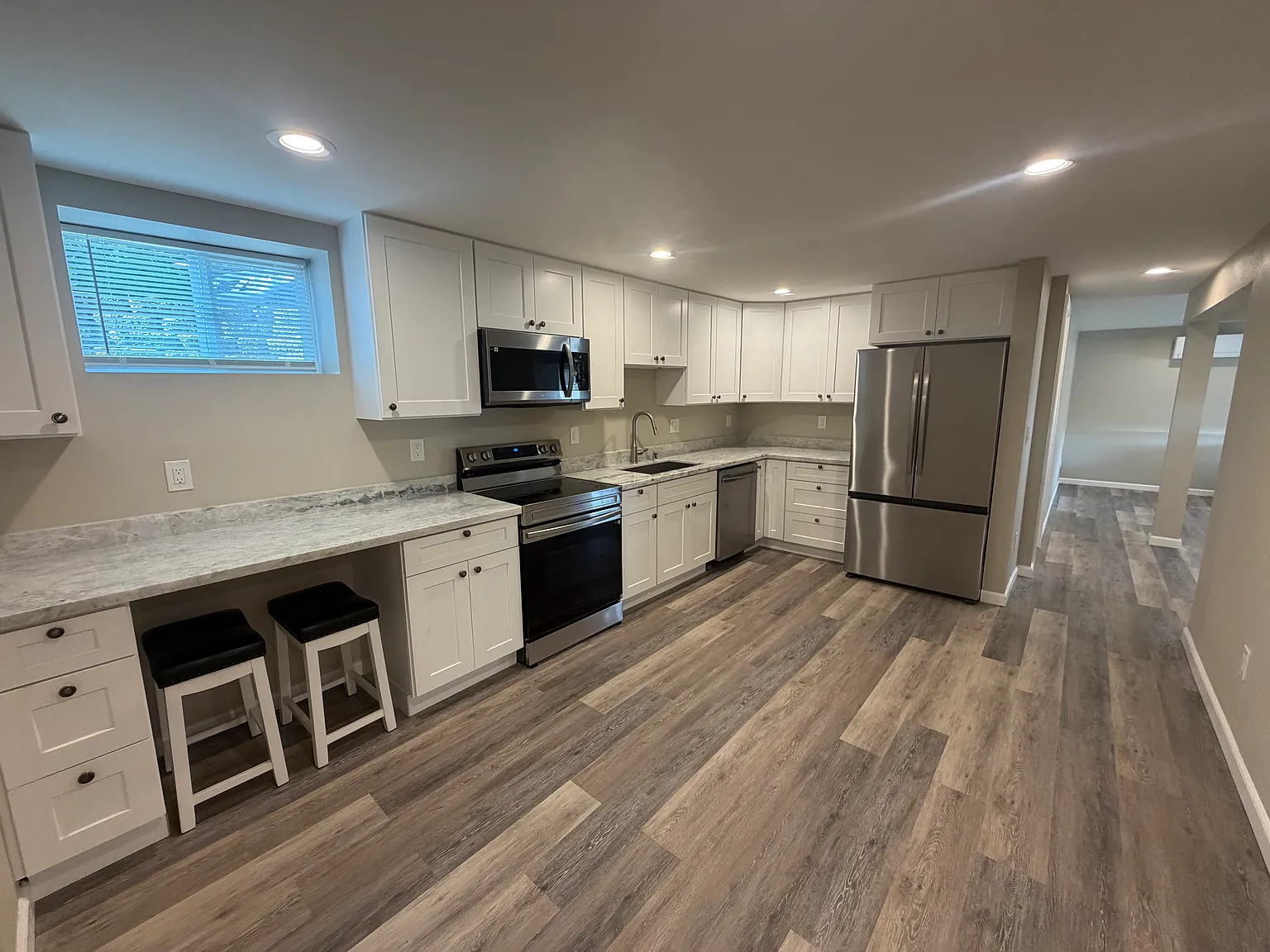 2 bed, 1000 sqft, $2,600 — Photo 3
