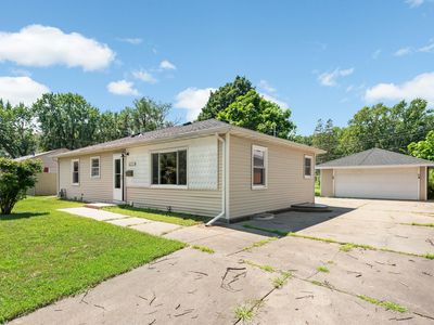 (Undisclosed Address), Bloomington, MN, 55420
