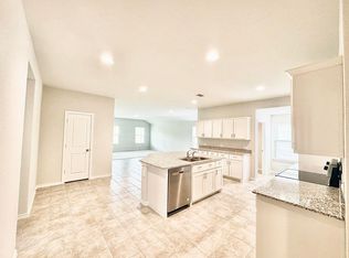 204 Croftwood Ct, Fort Worth, TX 76131
