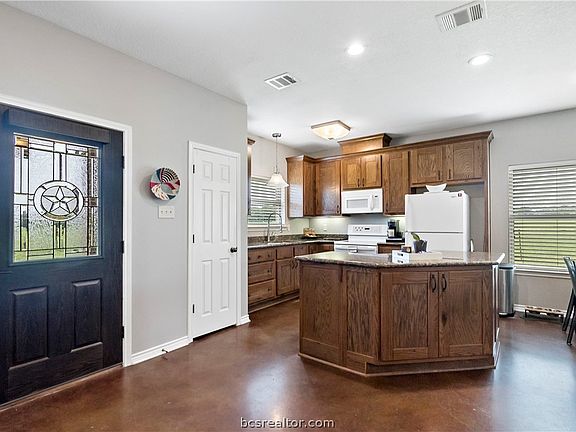 5th image of 10026 County Road 305