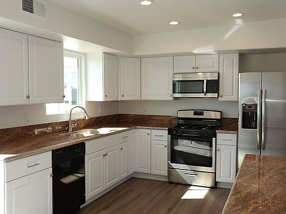 4th image of 3826 E Frankfort Stra