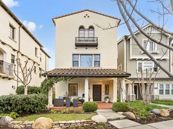 127 Easy St, Mountain View, CA 94043