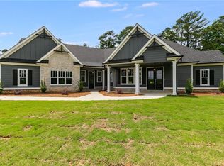 662 Lake Circle Rd, Buchanan, GA 30113