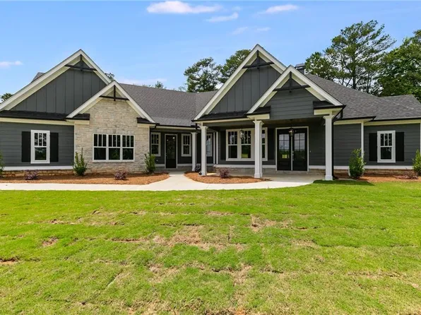 662 Lake Circle Rd, Buchanan, GA 30113