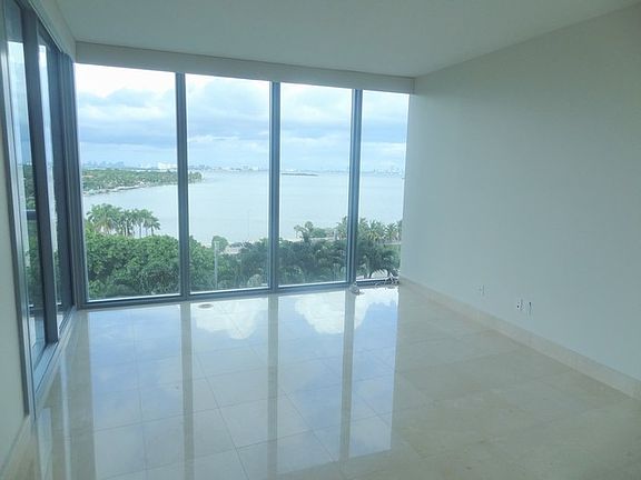 4th image of 601 NE 36th St APT 809