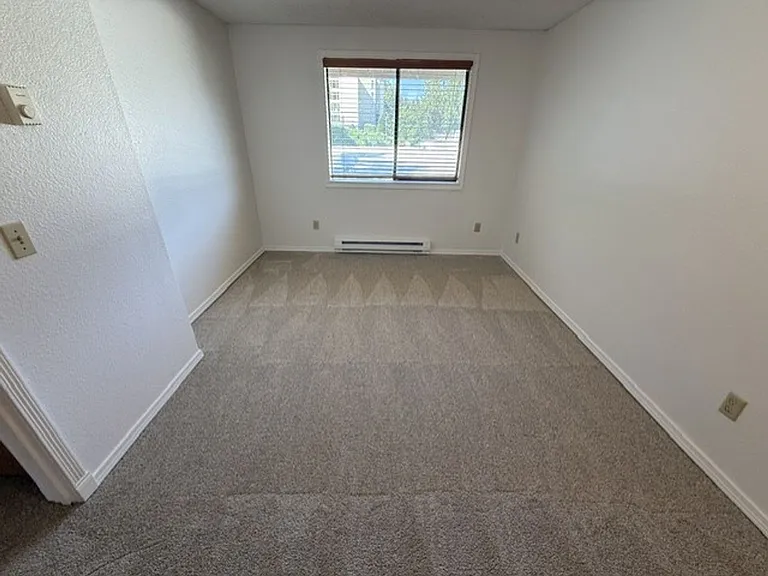 Price 4-Plex - Bothell — Photo 14
