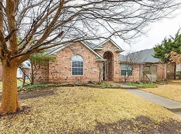 2nd image of 15731 Brookwood Dr