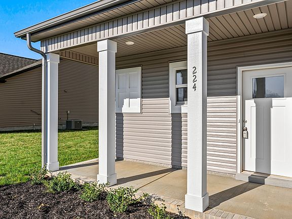 3rd image of 227 Donegal Dr Lot 143