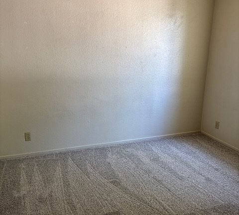 4th image of 828 Adams Ter #A