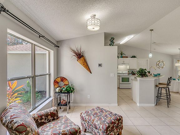 5th image of 1773 Laramie Cir