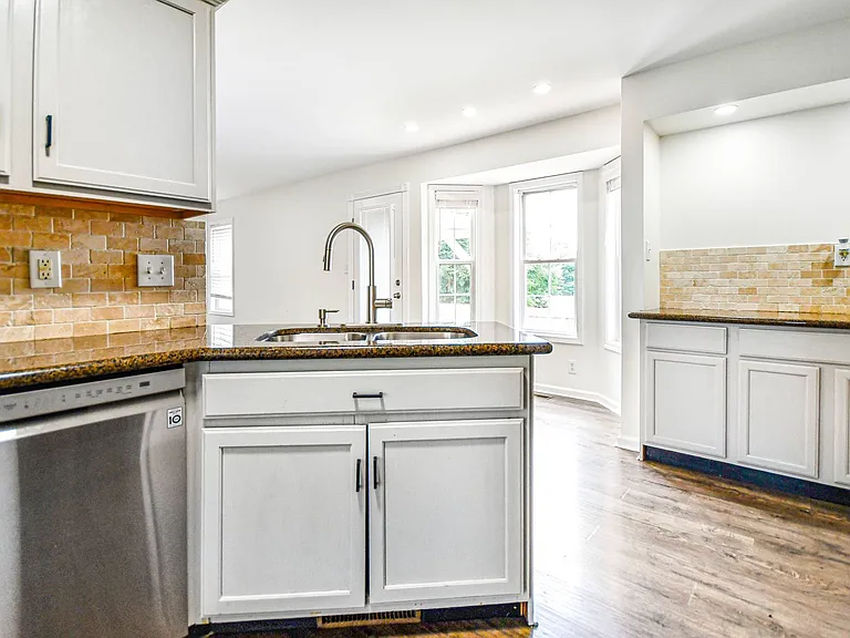 3378 Poplar Hl — Photo 12