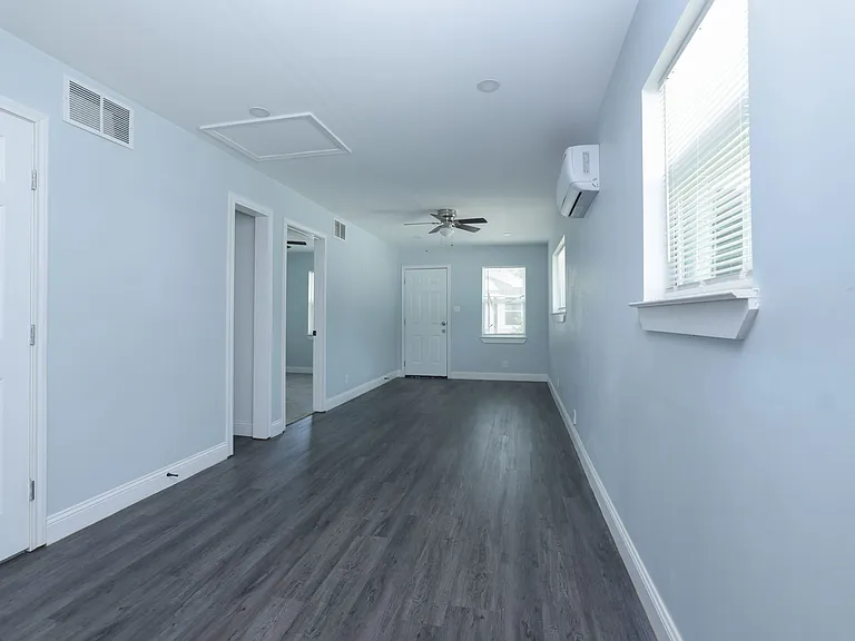 4120 Linn St #E — Photo 15