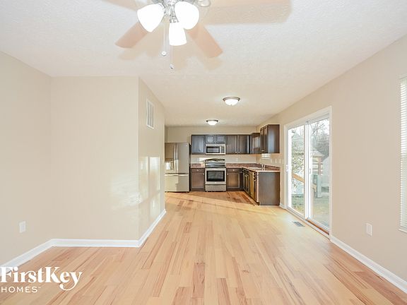 4th image of 3463 Hickory Ln
