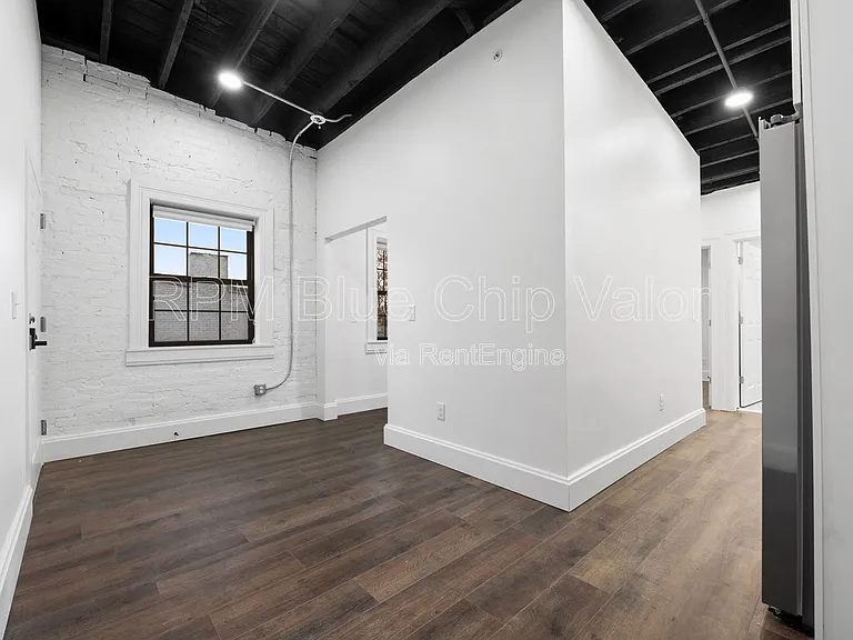 2151 Colerain Ave — Photo 6