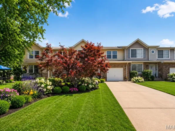 8206 Swarthmore Ct, Saint Louis, MO 63130