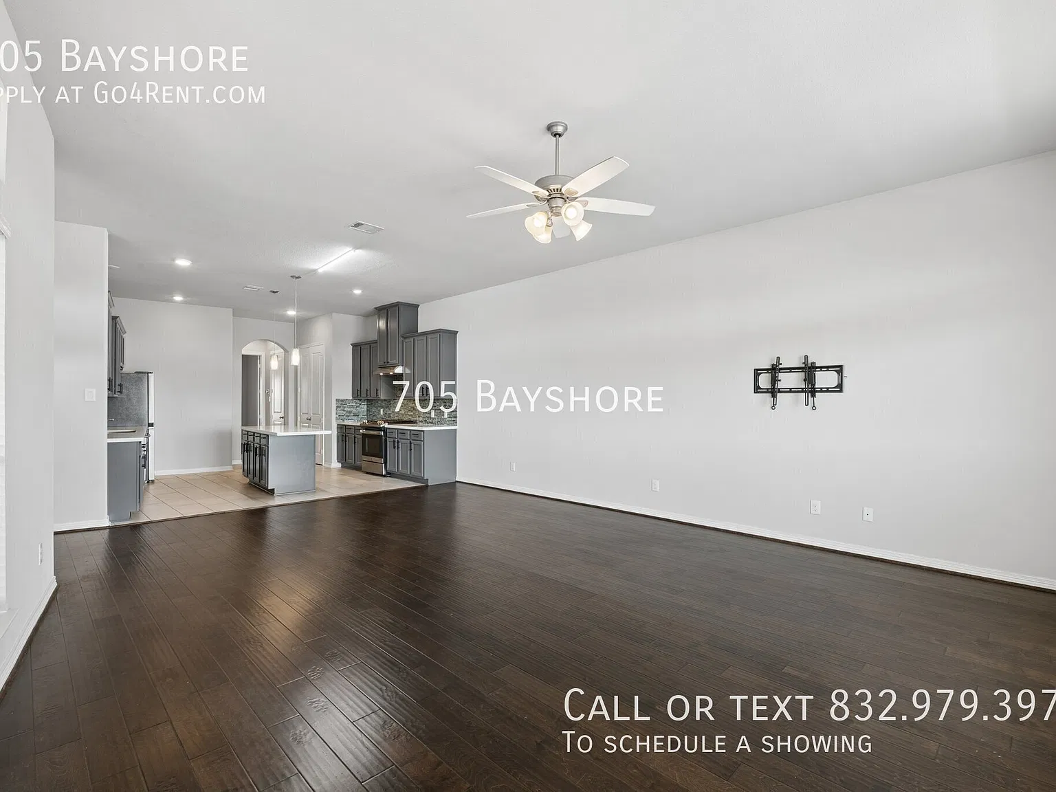 705 Bayshore — Photo 4