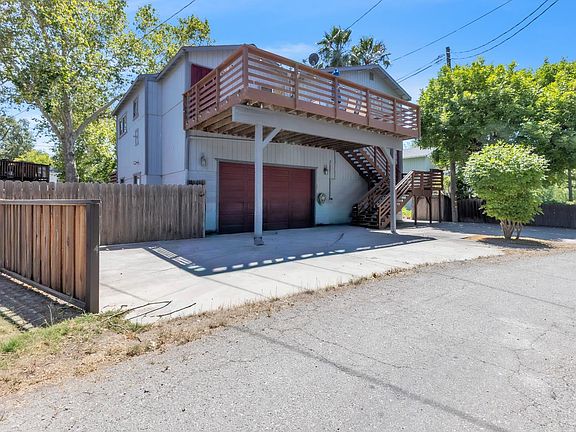 2nd image of 1728 Circle Drive