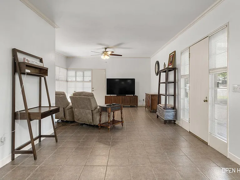 2904 Sturdevandt Pl — Photo 10
