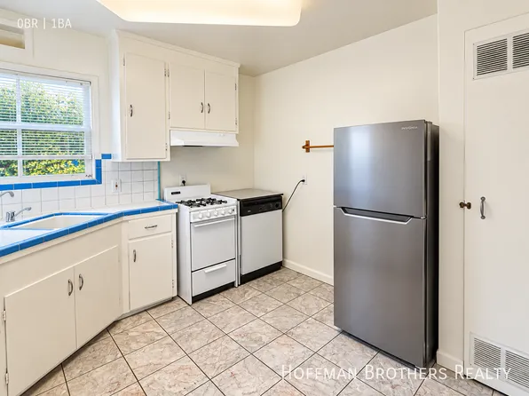 1156 Hearst Ave #A, Berkeley, CA 94702