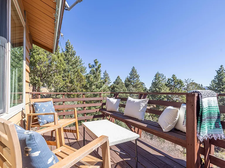 1086 Whispering Forest Dr — Photo 14