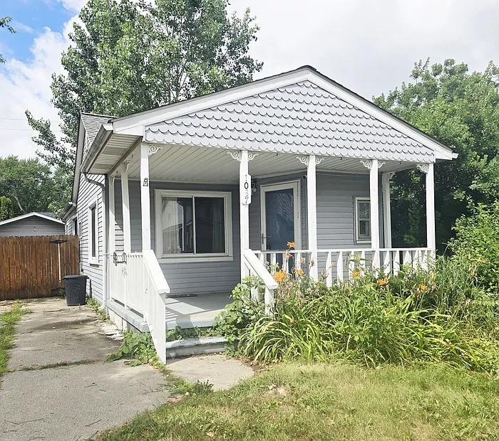 1037 Birchwood Ave