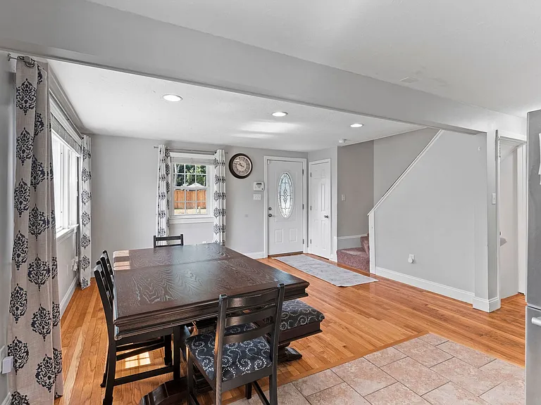 Algonquin Dr — Photo 5