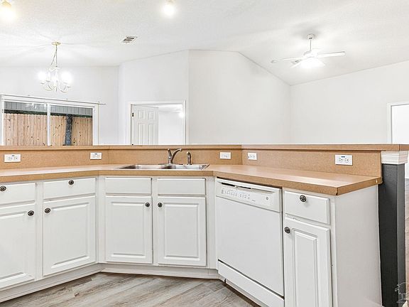 5th image of 1523 Galvin Ave