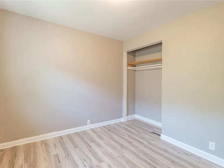 399 Brooks Ave — Photo 16