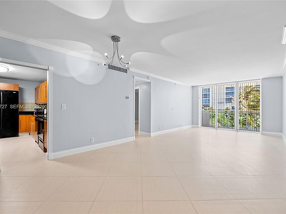3rd image of 3001 S Ocean Dr APT 317